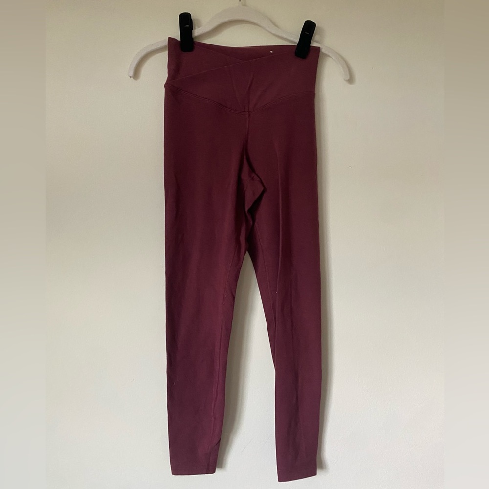 Women’s crossover leggings